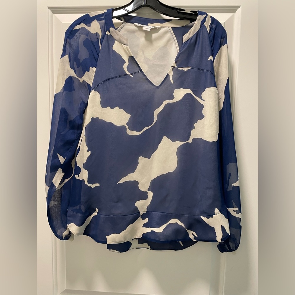 Diane Von Furstenberg Blouse. Size 6